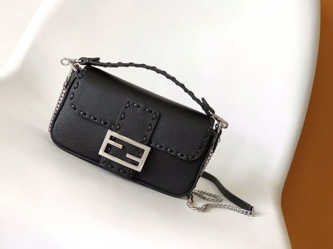 Fendi Mini Baguette Selleria With 309 Hand-sewn Topstitches Shoulder Bag Black